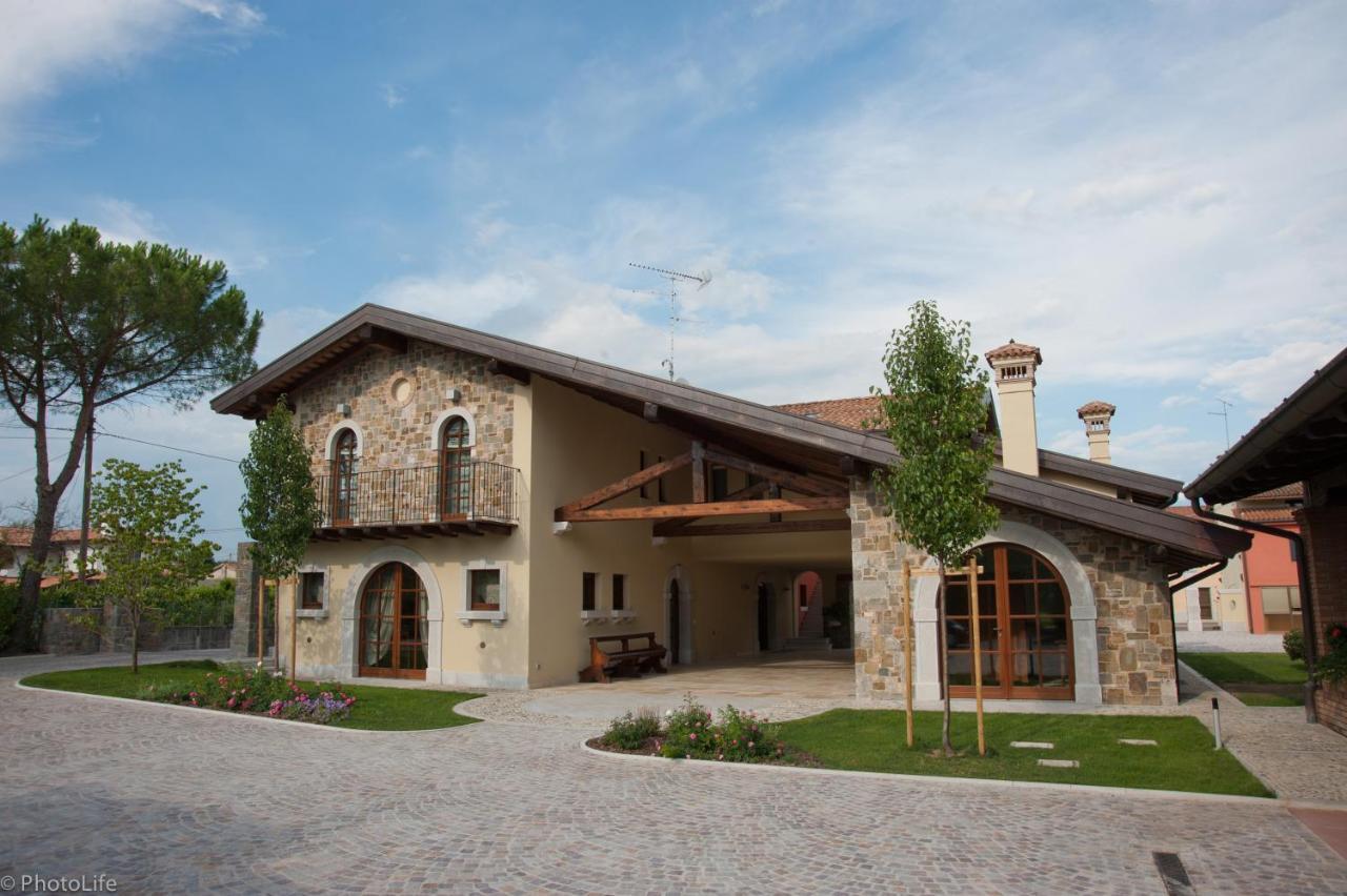 Wine Resort Luisa Mariano del Friuli Buitenkant foto