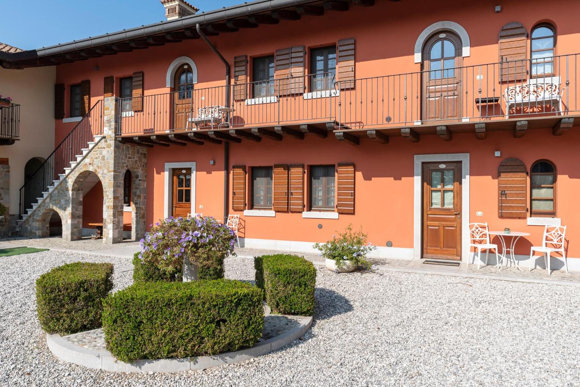Wine Resort Luisa Mariano del Friuli Buitenkant foto